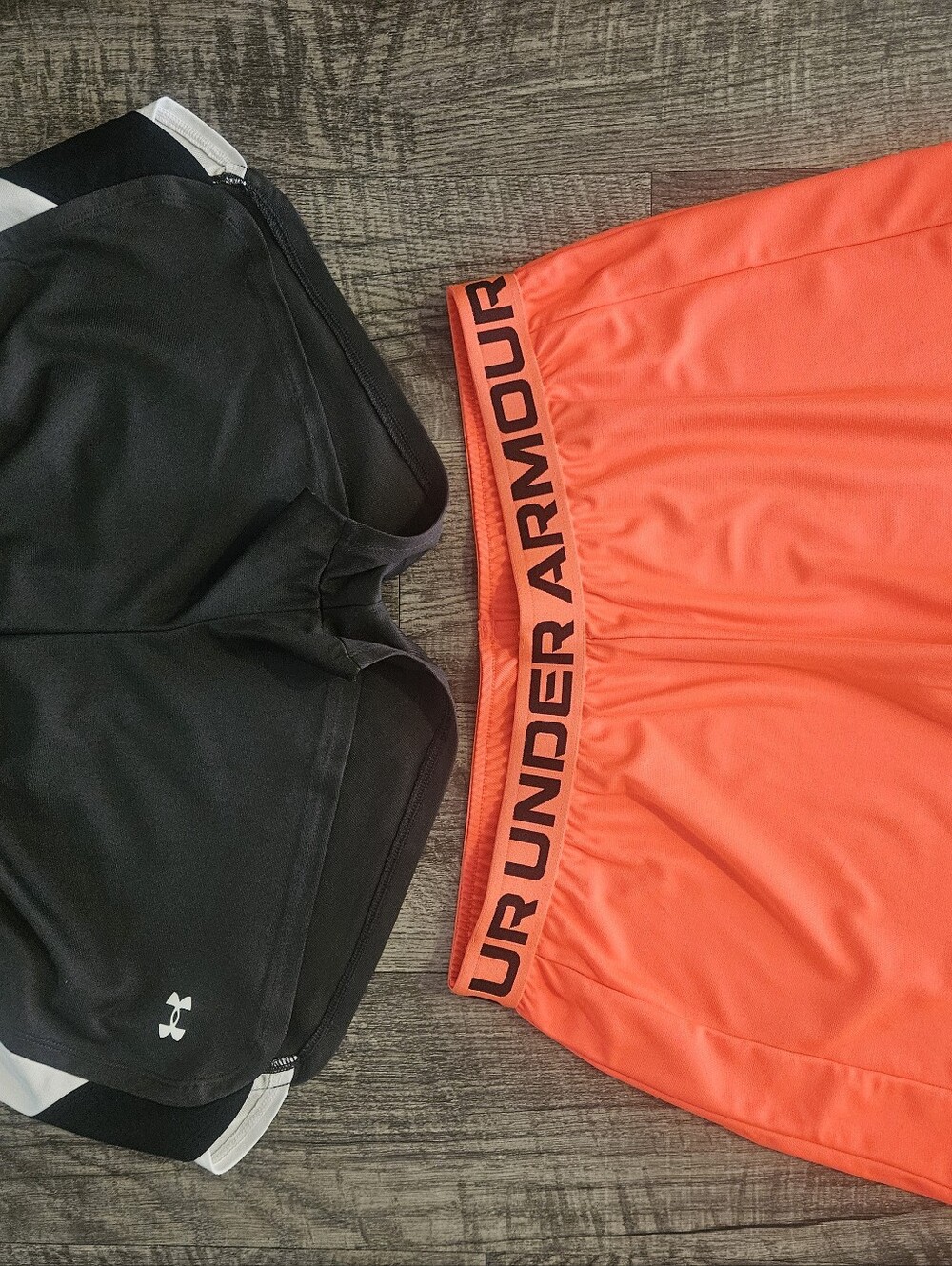EUC Under Armour Bundle Of #2 Gray & Wht And Bright Neon Orange & Blk Both Sz L - Picture 7 of 7